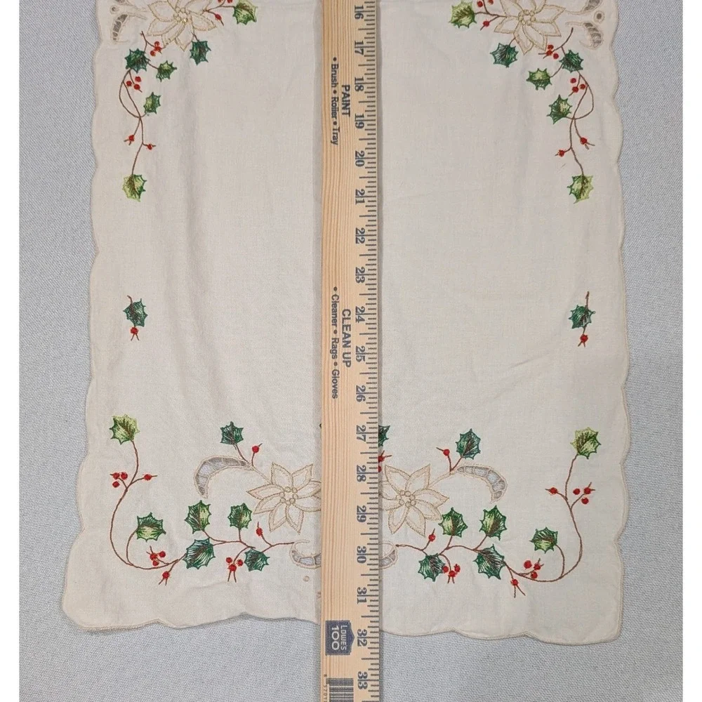 Christmas Table Linens Lot 3pc White Red Green Excellent Holiday Decor